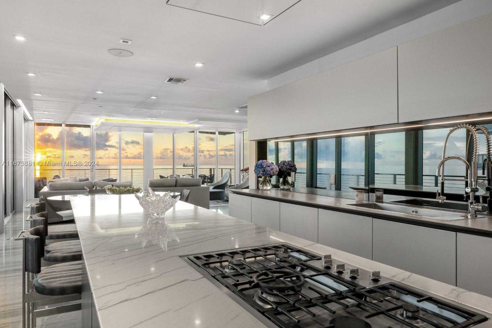 Small Image of 3651 COLLINS AVE #800, Miami Beach Number 14