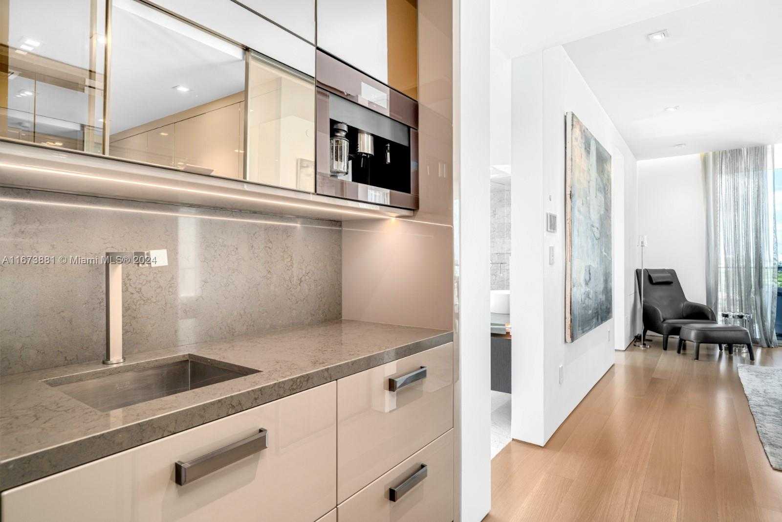Small Image of 3651 COLLINS AVE #800, Miami Beach Number 22