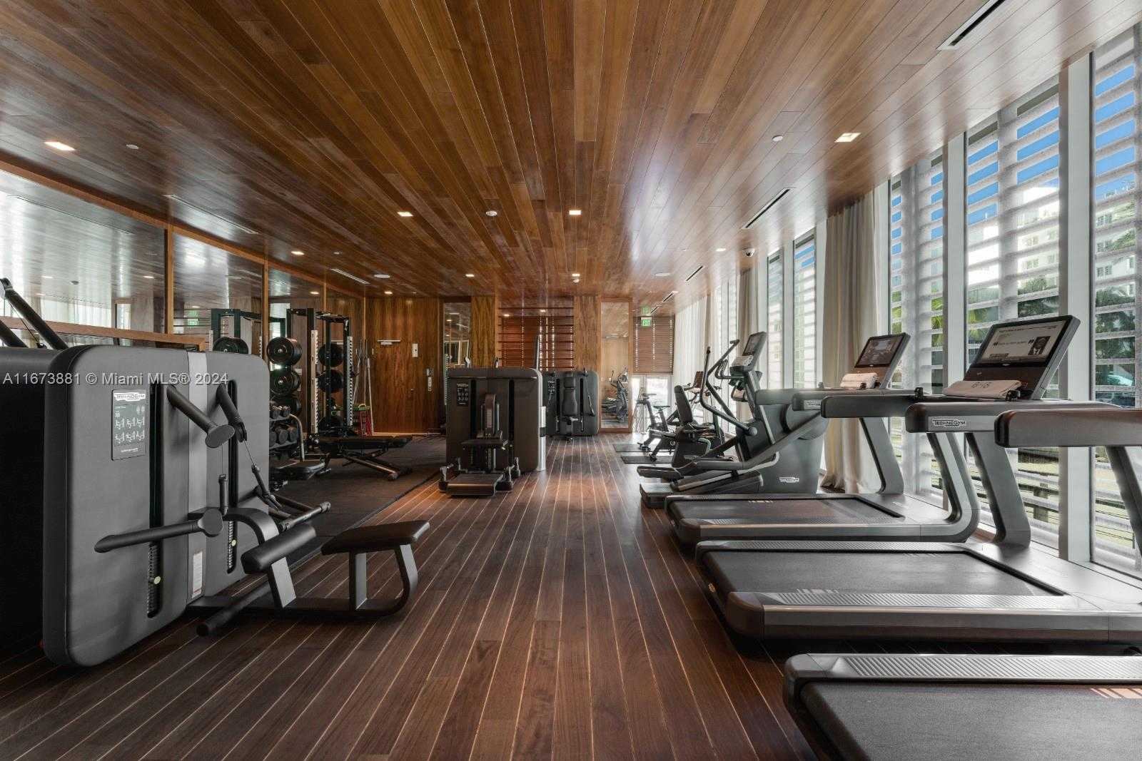 Small Image of 3651 COLLINS AVE #800, Miami Beach Number 32
