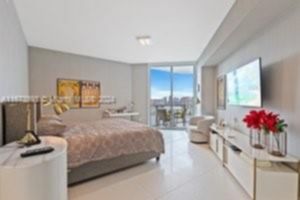 Small Image of 17301 BISCAYNE BLVD #1708, North Miami Beach Number 13