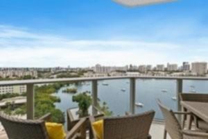 Small Image of 17301 BISCAYNE BLVD #1708, North Miami Beach Number 3