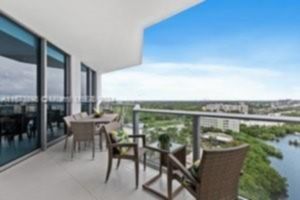 Small Image of 17301 BISCAYNE BLVD #1708, North Miami Beach Number 4