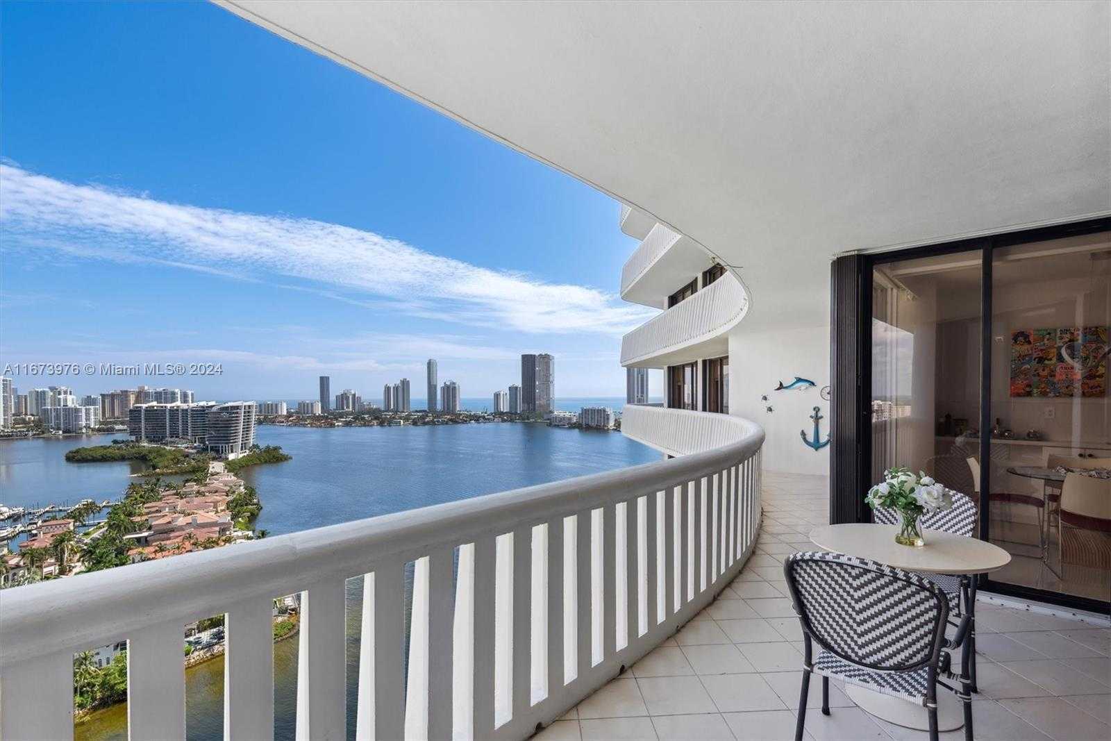 Small Image of 3000 ISLAND BLVD #2404, Aventura Number 14
