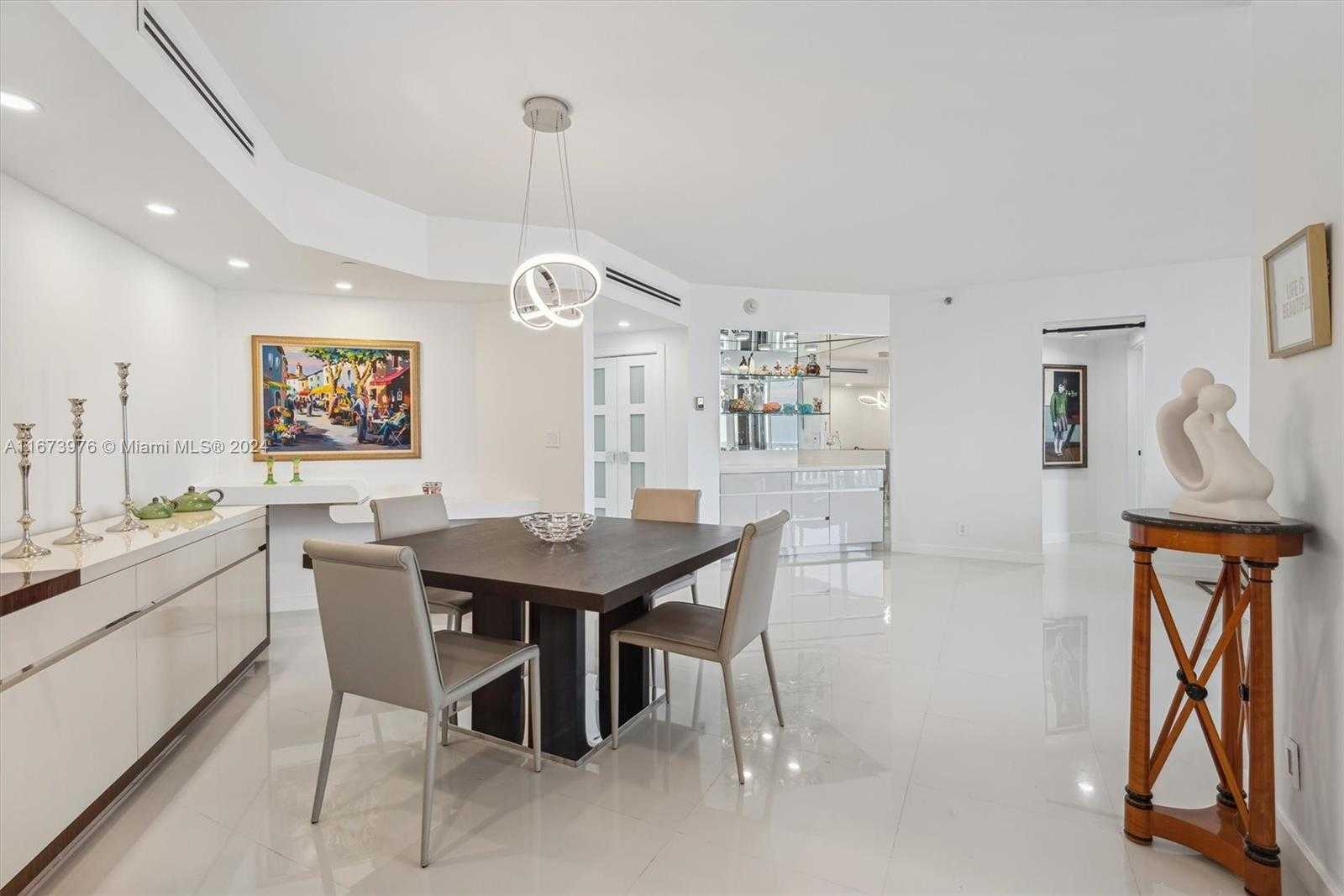 Small Image of 3000 ISLAND BLVD #2404, Aventura Number 6