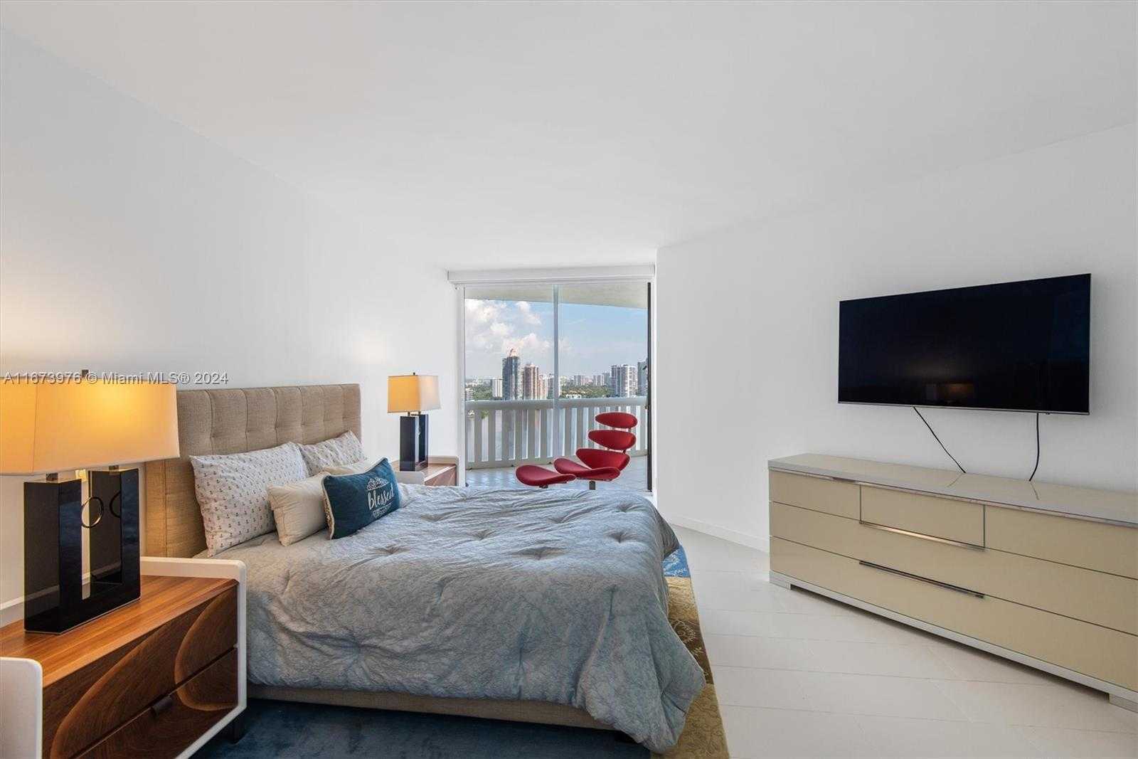 Small Image of 3000 ISLAND BLVD #2404, Aventura Number 8