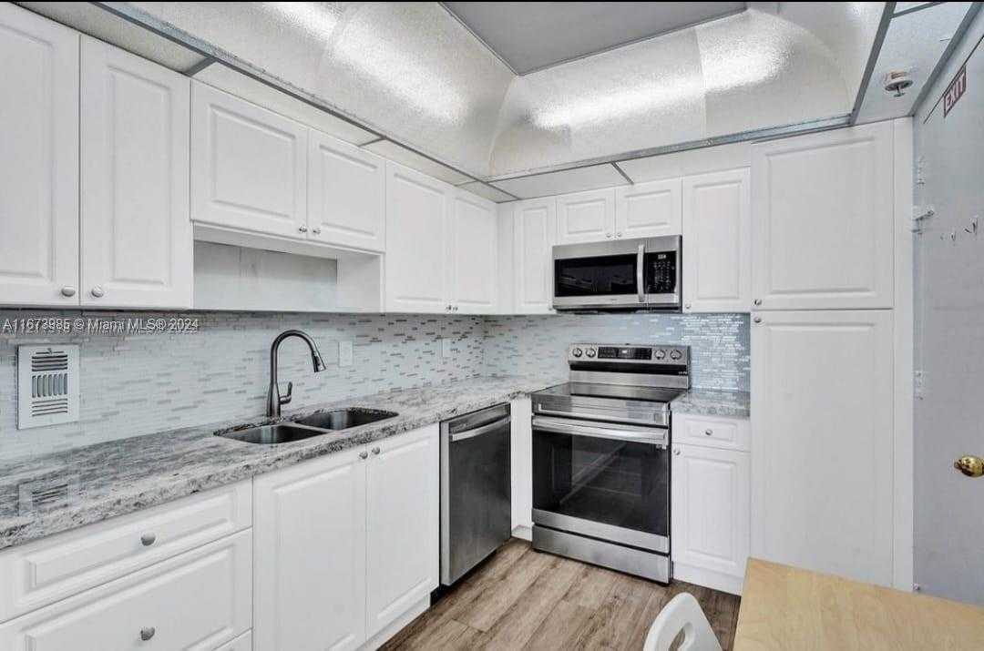 Small Image of 3801 SOUTH OCEAN DR #9W, Hollywood Number 8