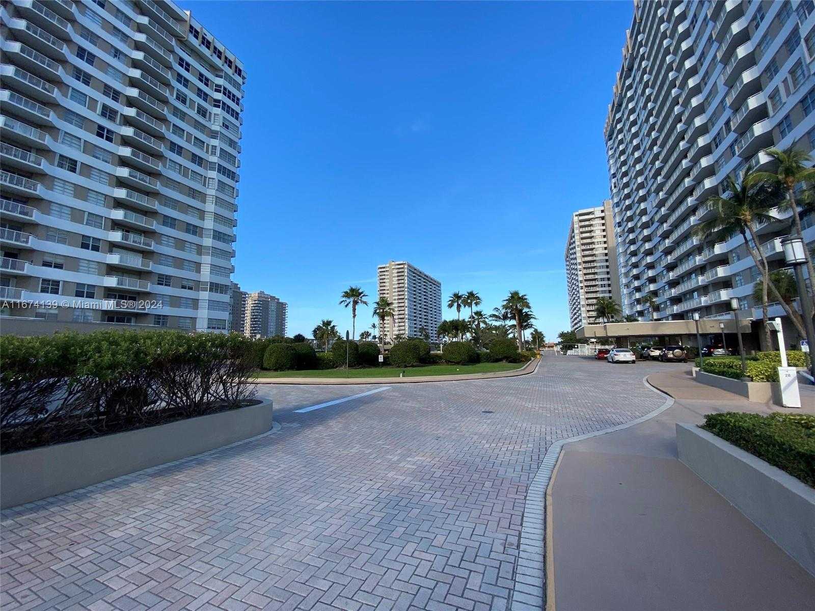 Small Image of 1965 SOUTH OCEAN DR #4D, Hallandale Beach Number 3