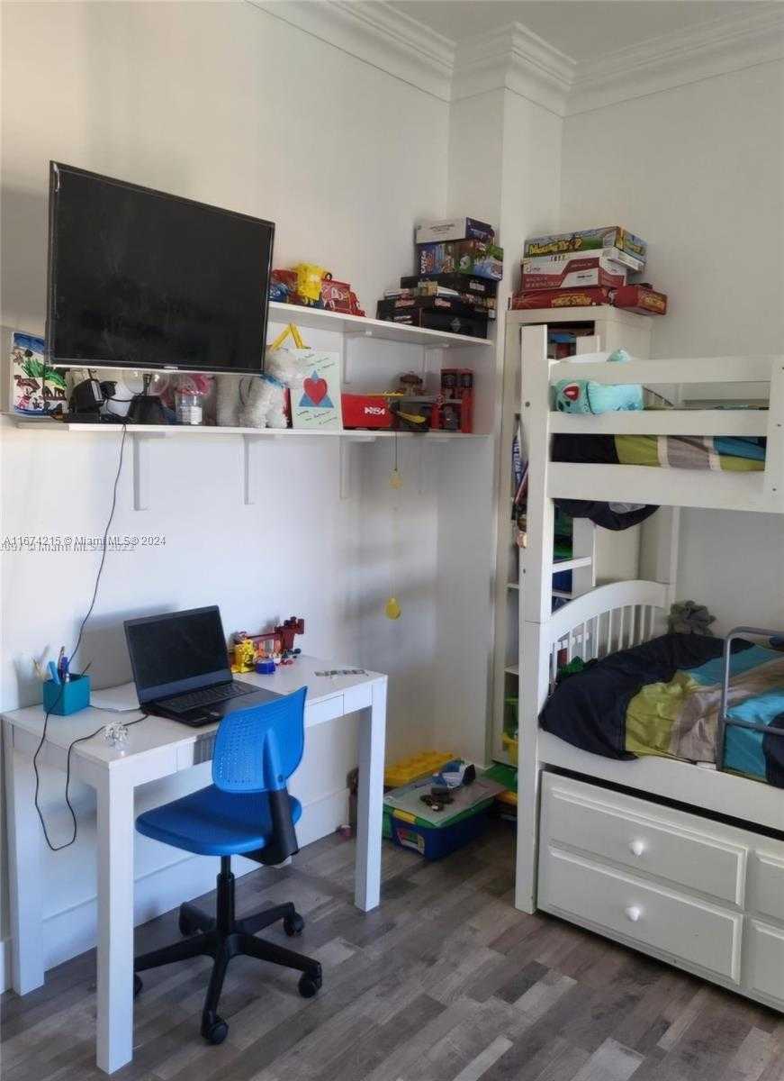 Imagen de Pequeño Objeto