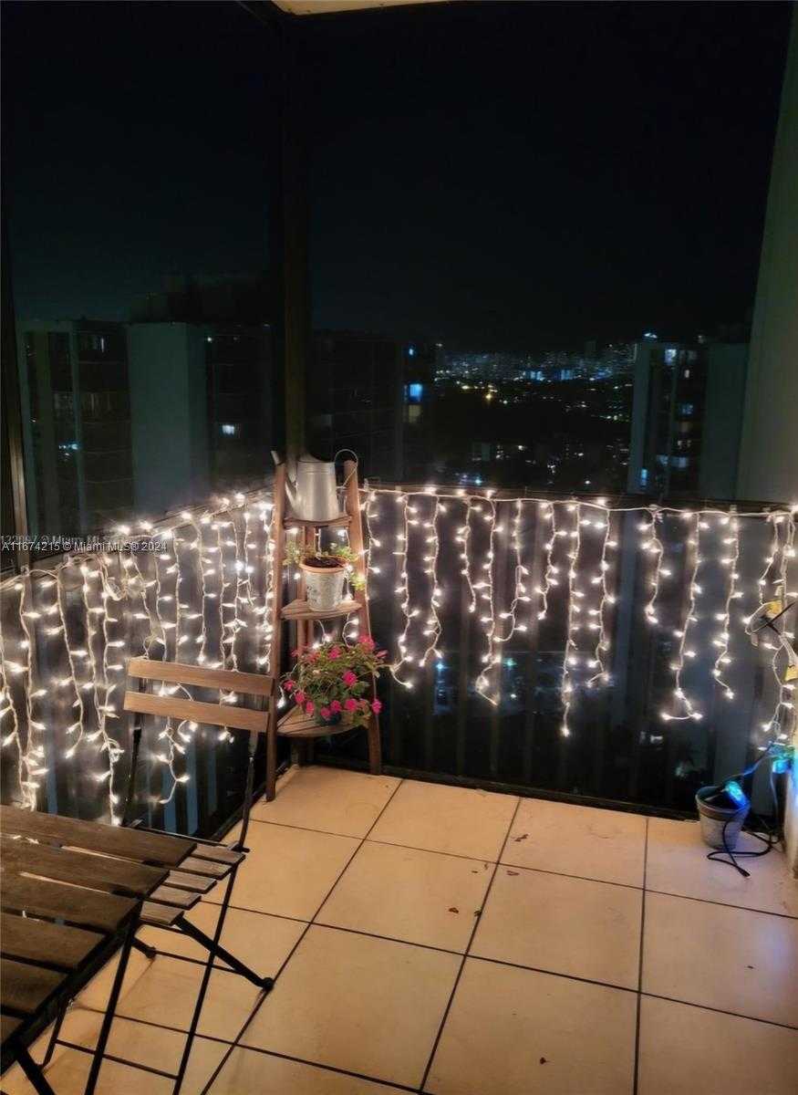 Imagen de Pequeño Objeto