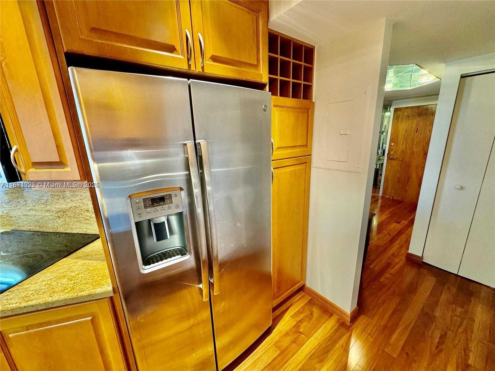 Small Image of 3610 YACHT CLUB DR #906, Aventura Number 12