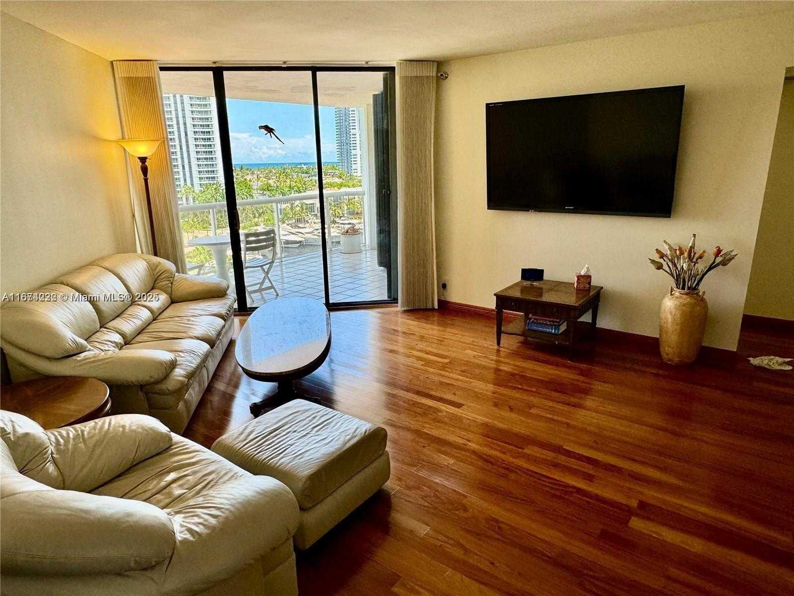 Small Image of 3610 YACHT CLUB DR #906, Aventura Number 18