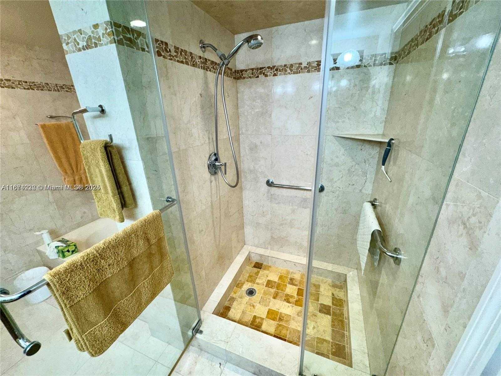 Small Image of 3610 YACHT CLUB DR #906, Aventura Number 31