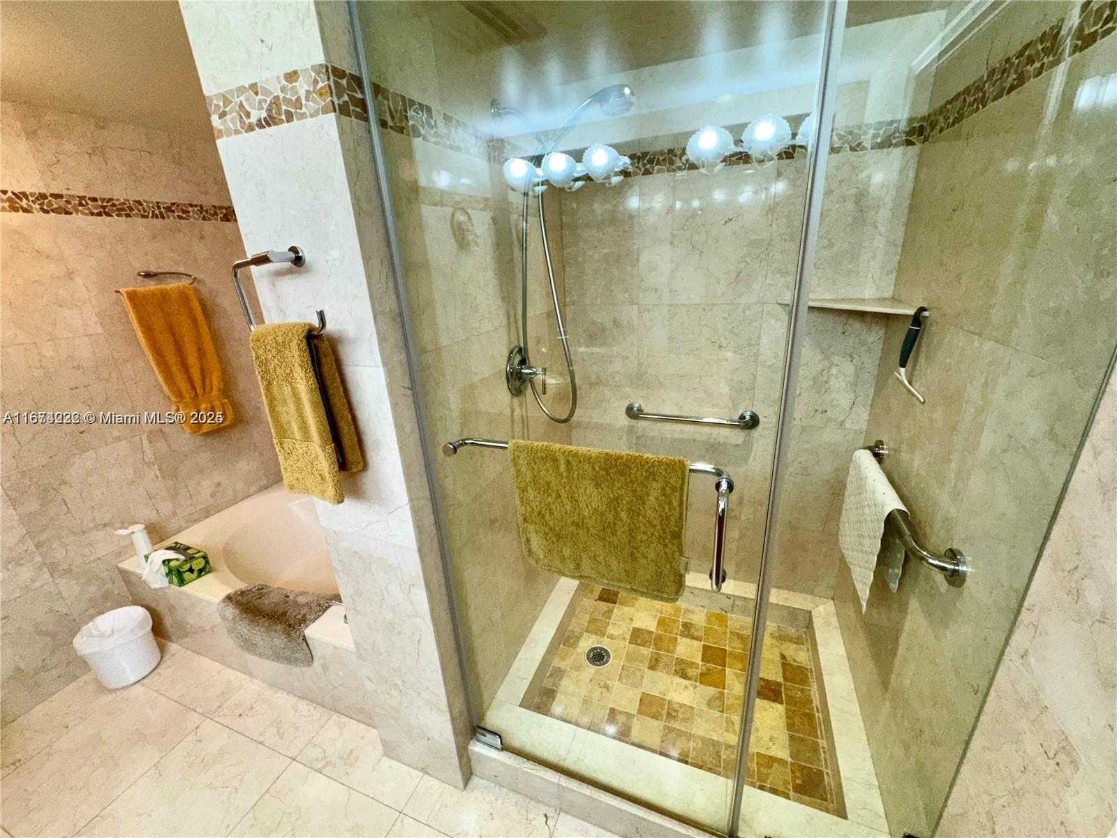 Small Image of 3610 YACHT CLUB DR #906, Aventura Number 32
