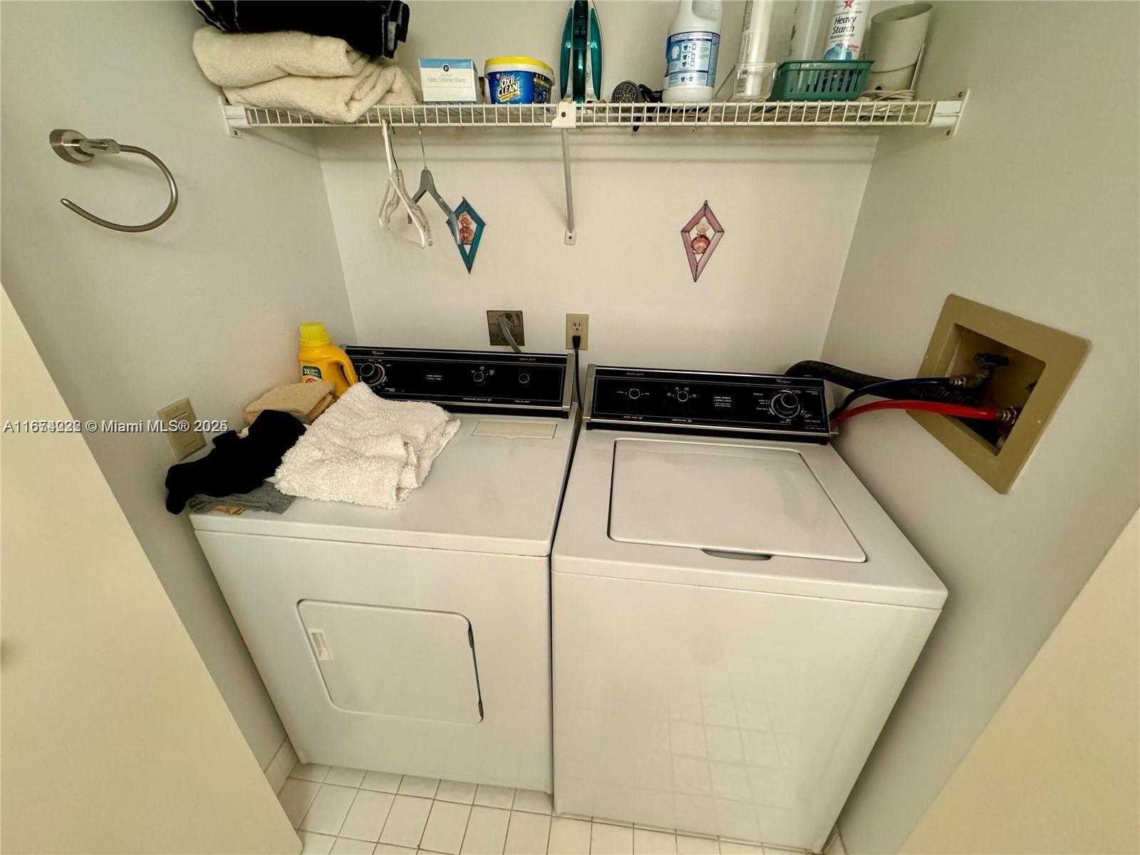 Small Image of 3610 YACHT CLUB DR #906, Aventura Number 38