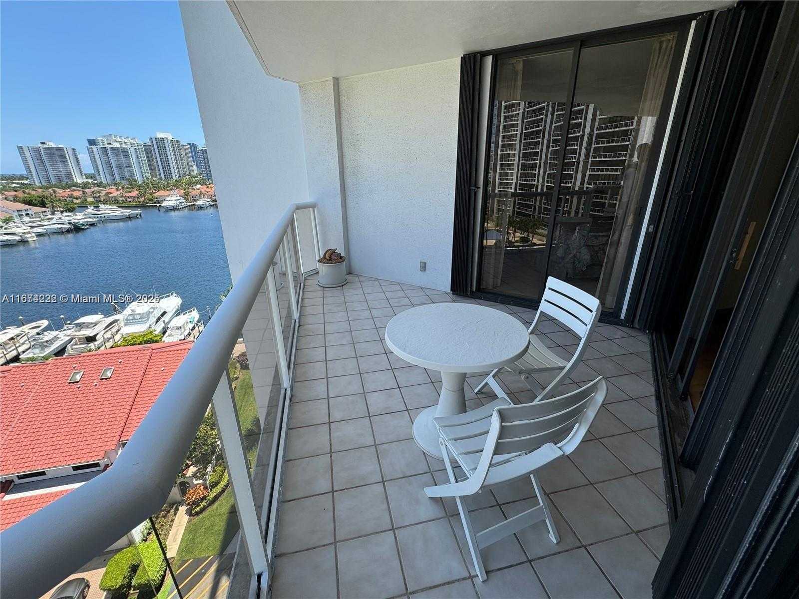 Small Image of 3610 YACHT CLUB DR #906, Aventura Number 42