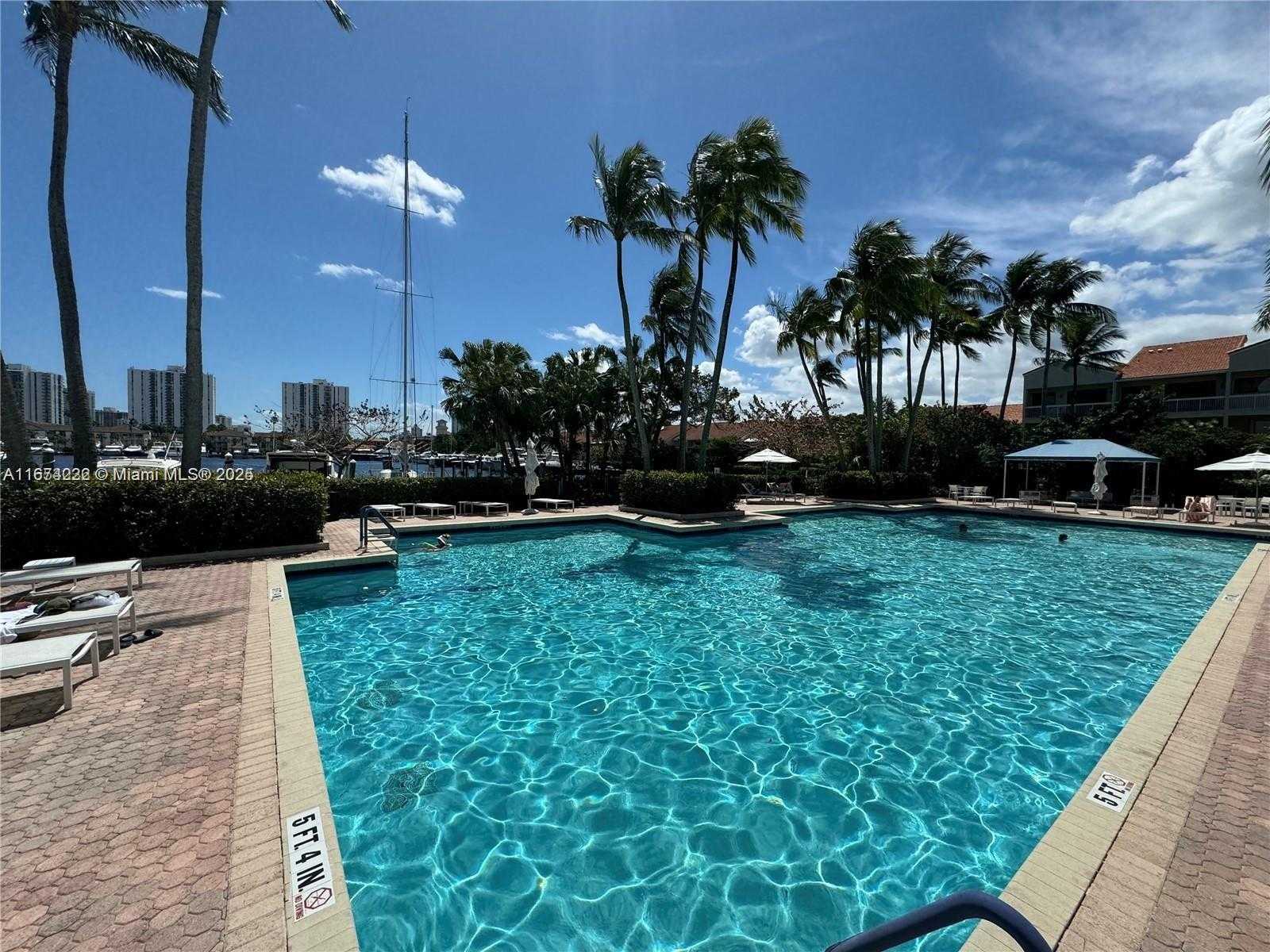 Small Image of 3610 YACHT CLUB DR #906, Aventura Number 44