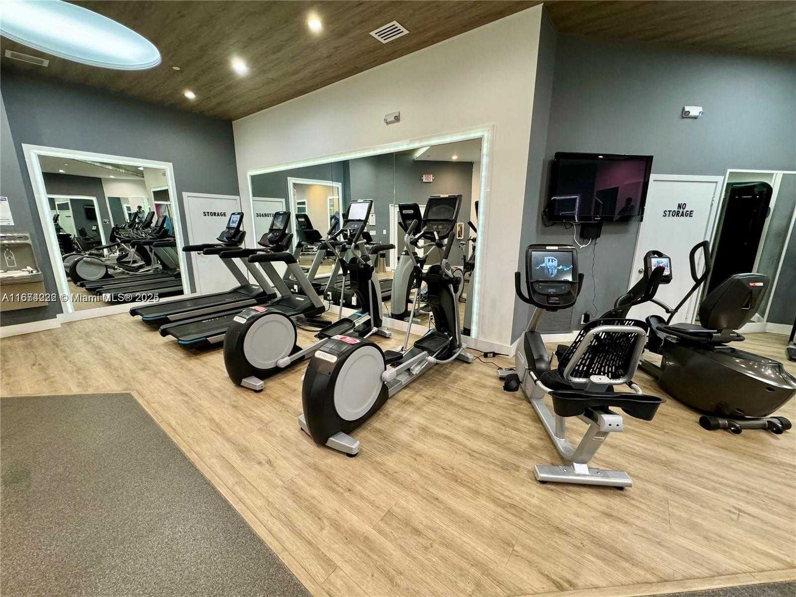 Small Image of 3610 YACHT CLUB DR #906, Aventura Number 57