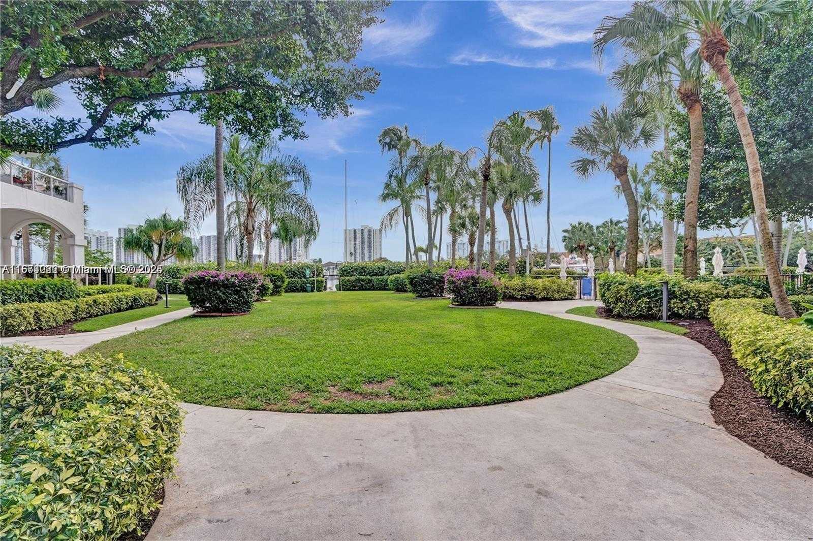 Small Image of 3610 YACHT CLUB DR #906, Aventura Number 64