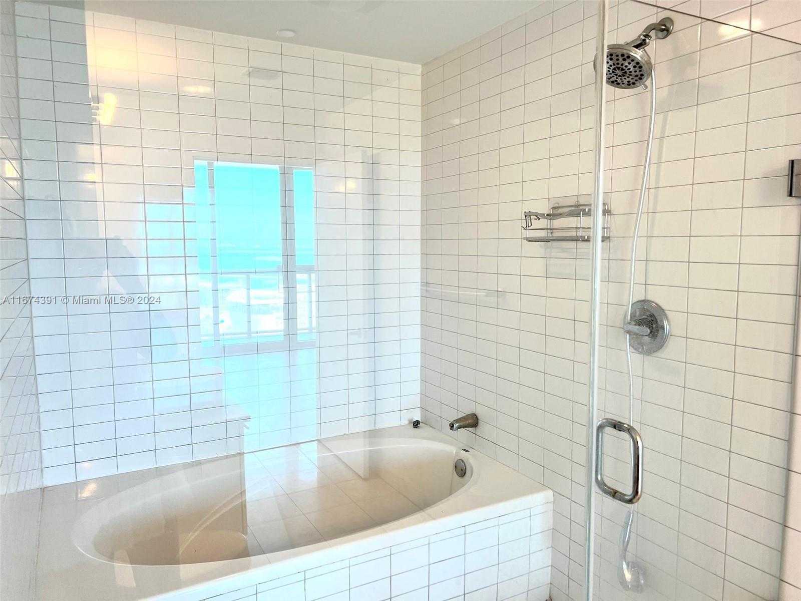 Small Image of 888 BISCAYNE BLVD #1811, Miami Number 11