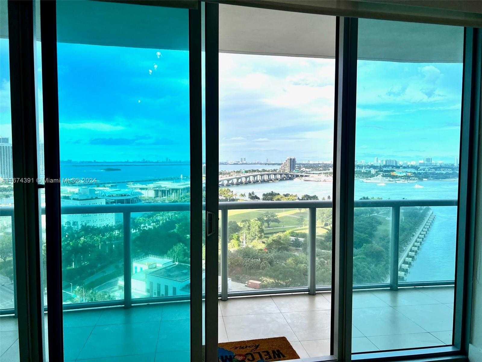 Small Image of 888 BISCAYNE BLVD #1811, Miami Number 5