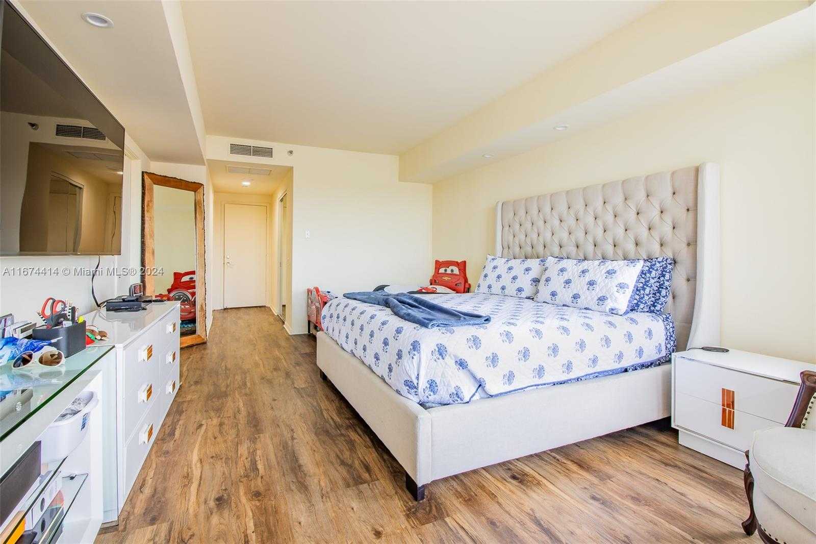 Small Image of 3801 NORTH EAST 207TH ST #504, Aventura Number 16