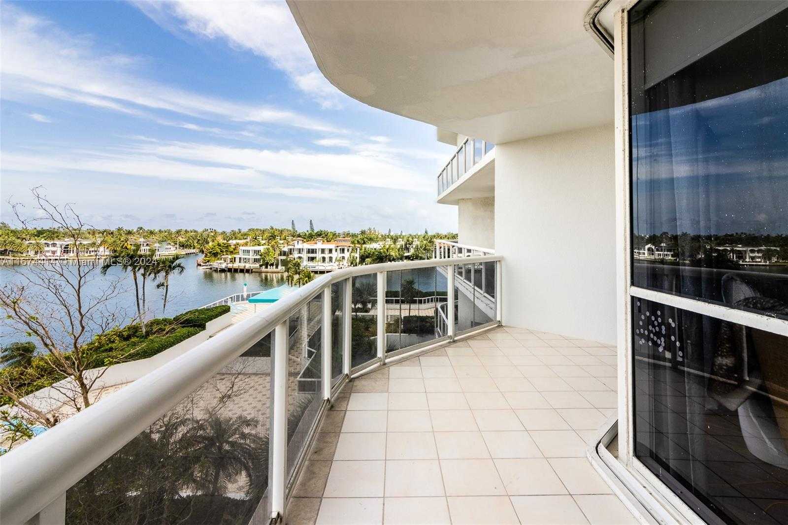Small Image of 3801 NORTH EAST 207TH ST #504, Aventura Number 3