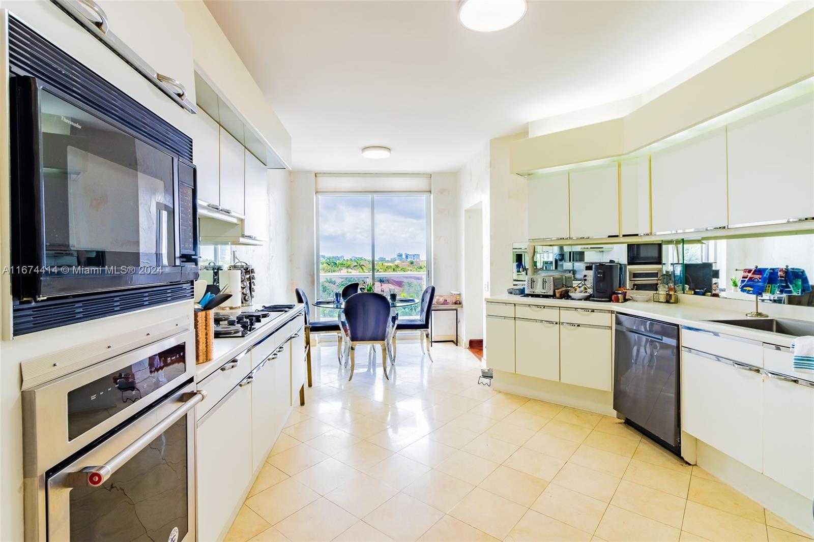 Small Image of 3801 NORTH EAST 207TH ST #504, Aventura Number 5