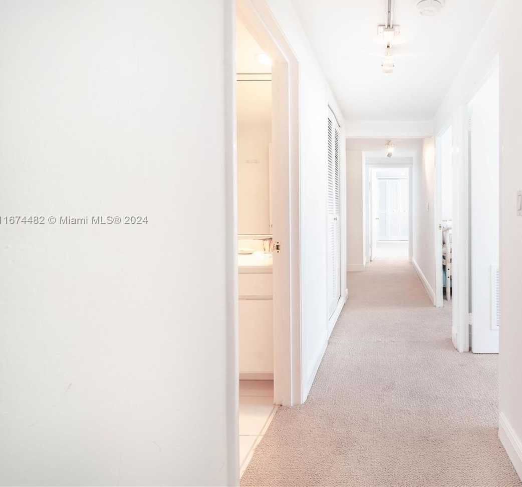 Small Image of 1408 BRICKELL BAY DR #1415 & 1416, Miami Number 14
