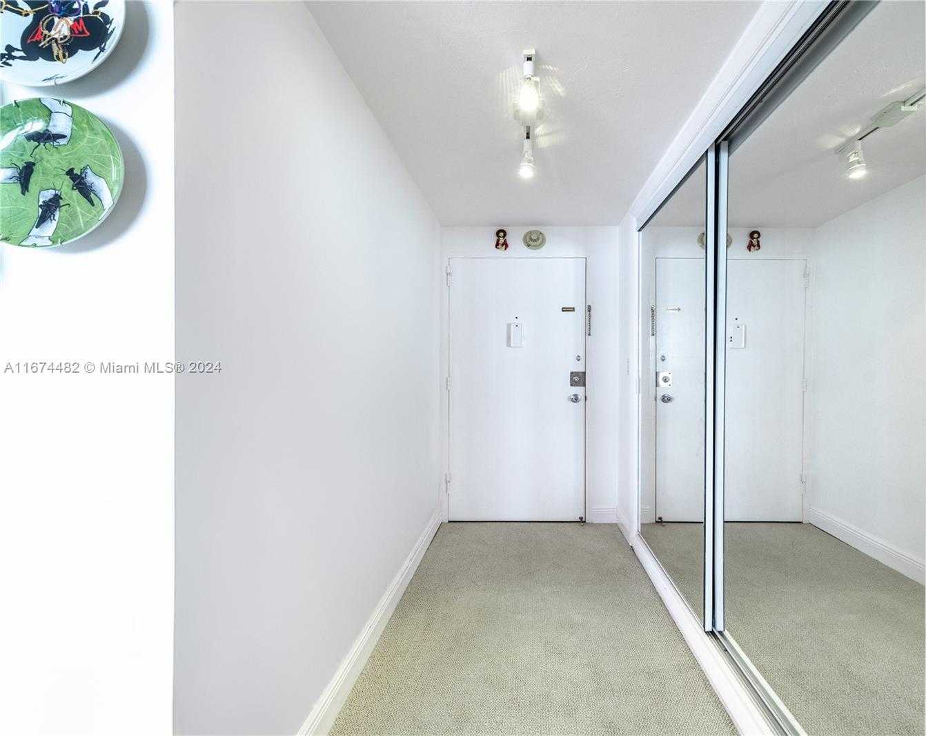 Small Image of 1408 BRICKELL BAY DR #1415 & 1416, Miami Number 2