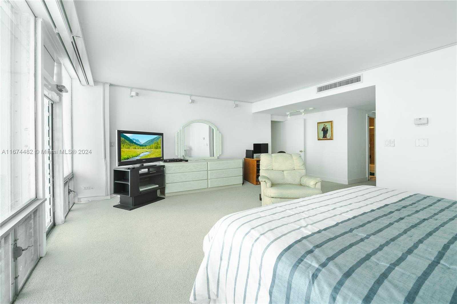Small Image of 1408 BRICKELL BAY DR #1415 & 1416, Miami Number 26