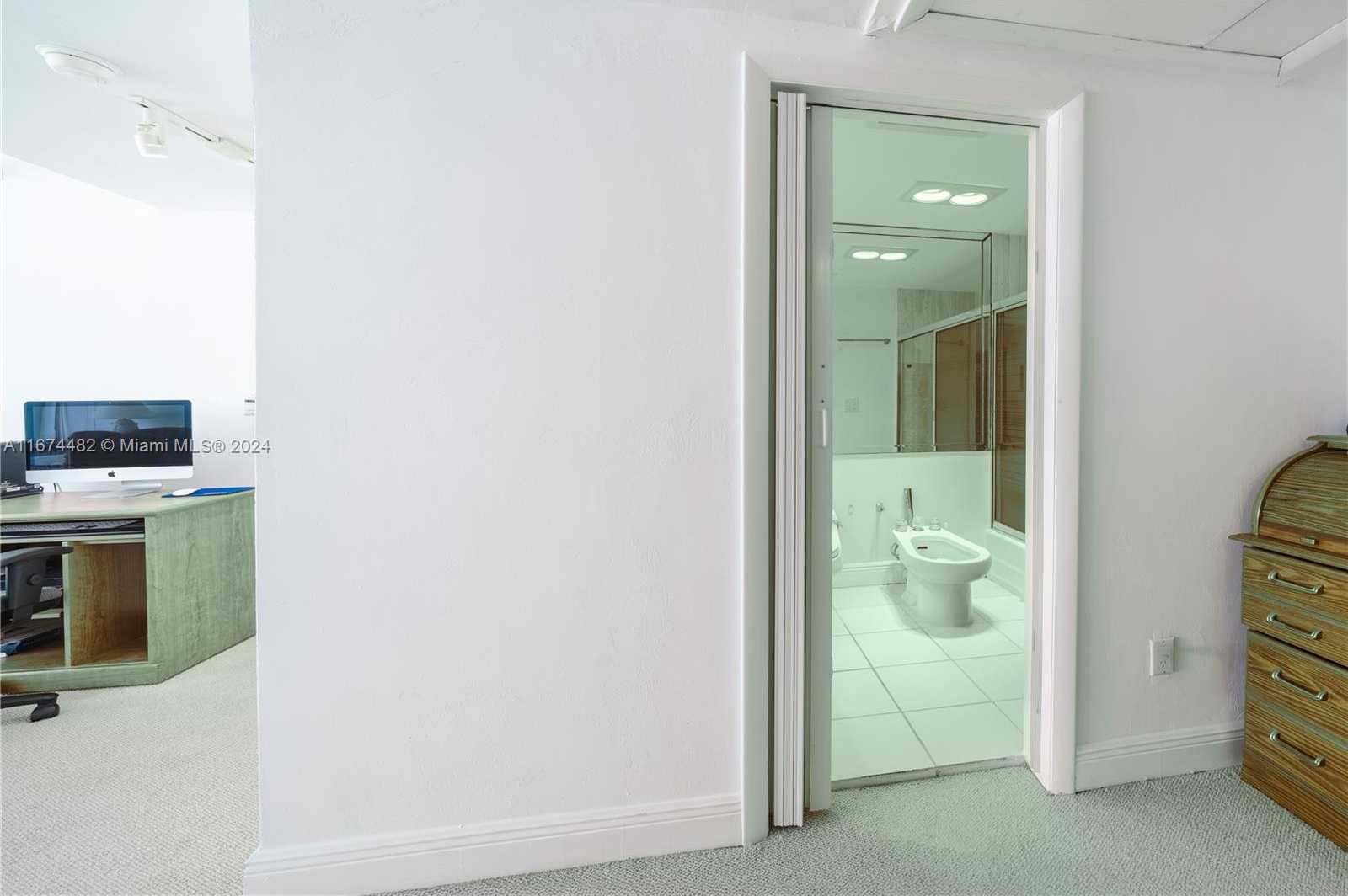 Small Image of 1408 BRICKELL BAY DR #1415 & 1416, Miami Number 29