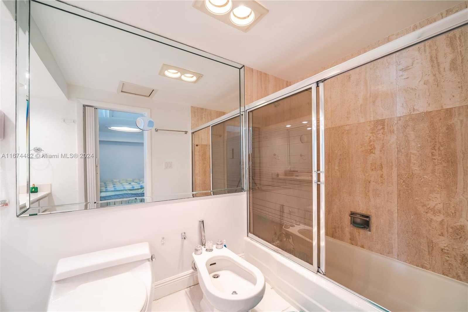 Small Image of 1408 BRICKELL BAY DR #1415 & 1416, Miami Number 31