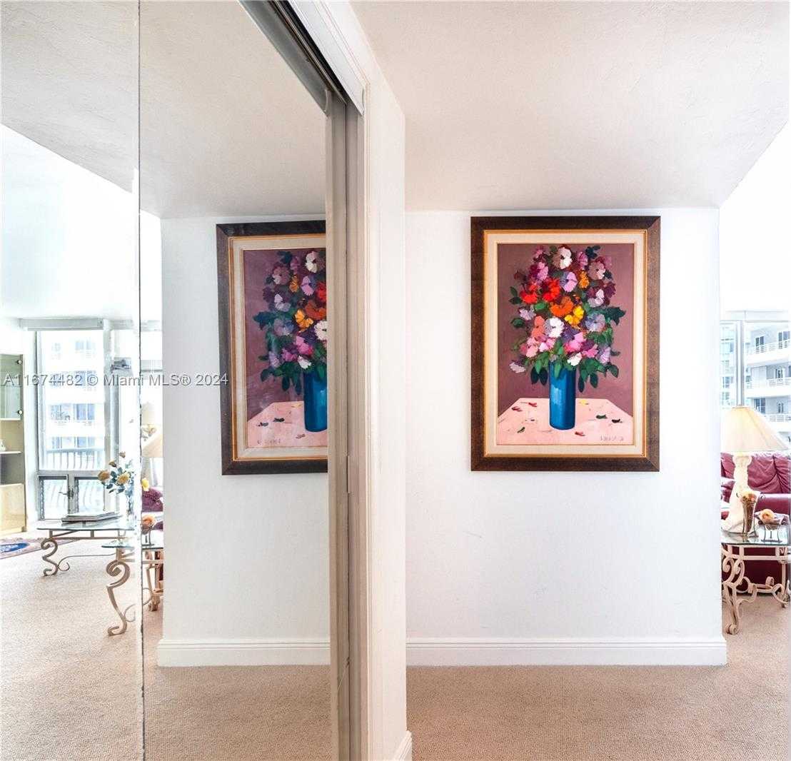 Small Image of 1408 BRICKELL BAY DR #1415 & 1416, Miami Number 4