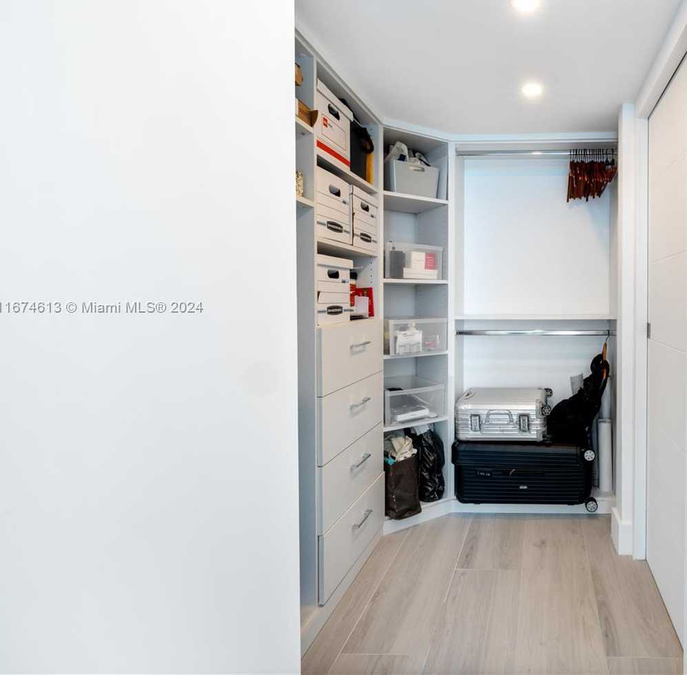 Small Image of 650 WEST AVE #1101, Miami Beach Number 20