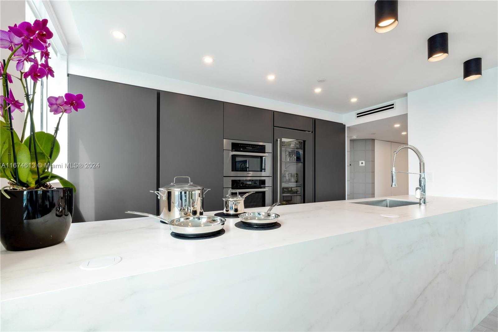Small Image of 650 WEST AVE #1101, Miami Beach Number 8