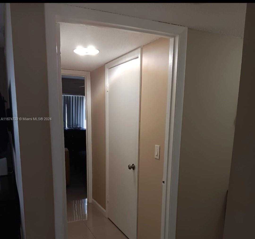 Small Image of 18870 NORTH WEST 57TH AVE #108, Hialeah Number 12