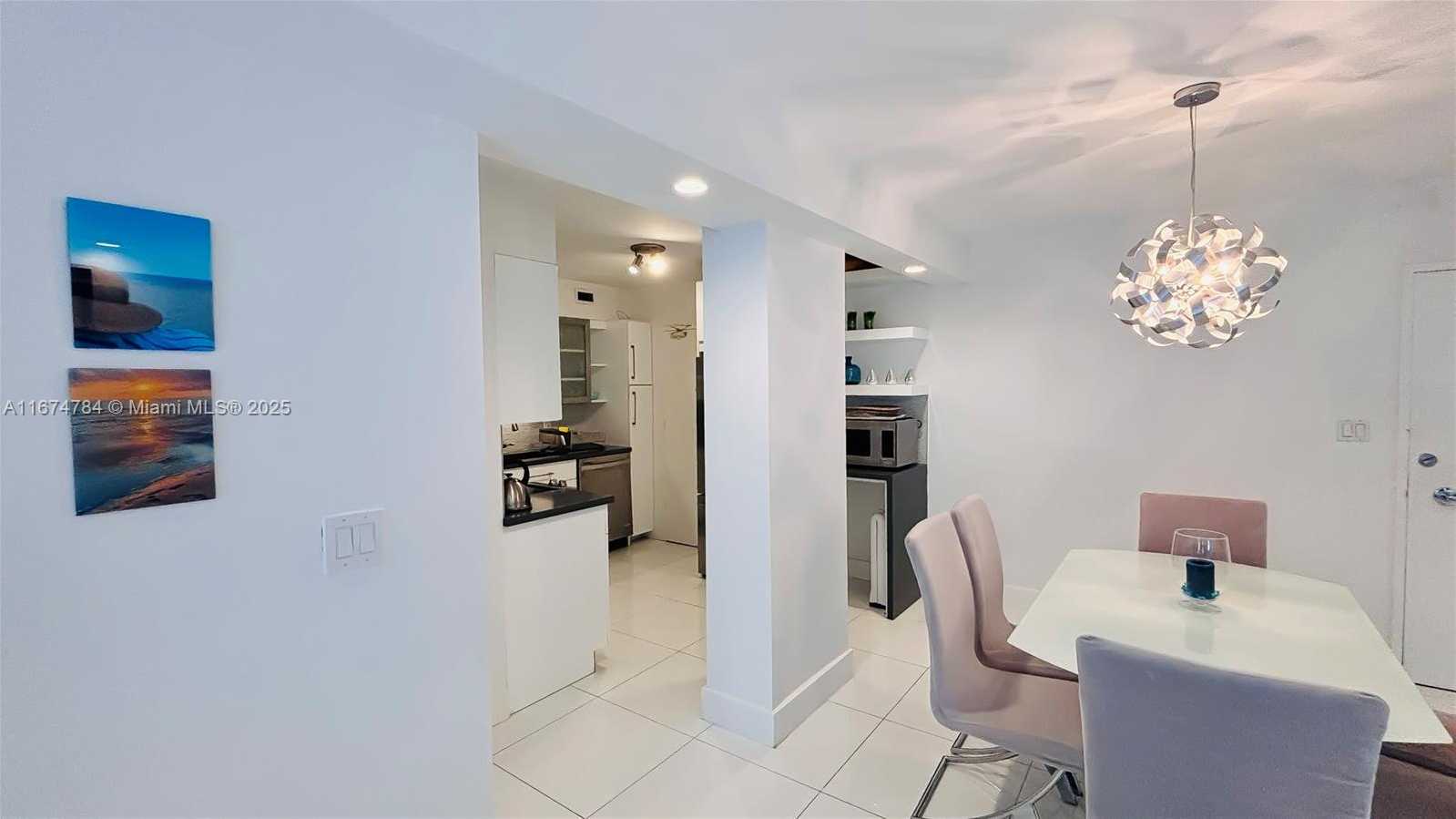 Small Image of 5161 COLLINS AVE #1003, Miami Beach Number 10