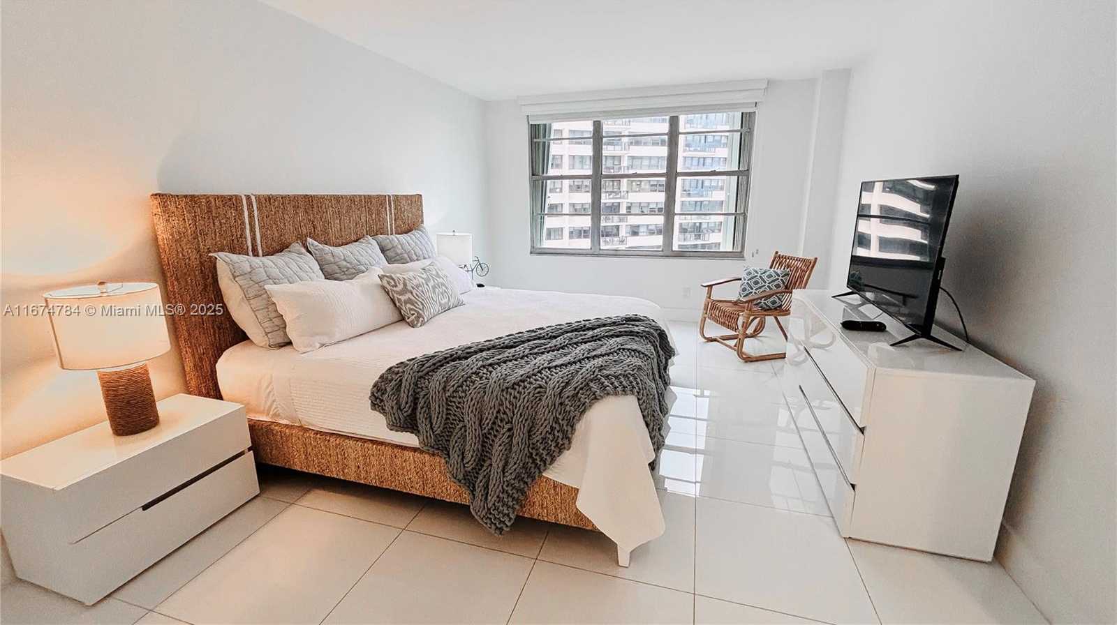Small Image of 5161 COLLINS AVE #1003, Miami Beach Number 12