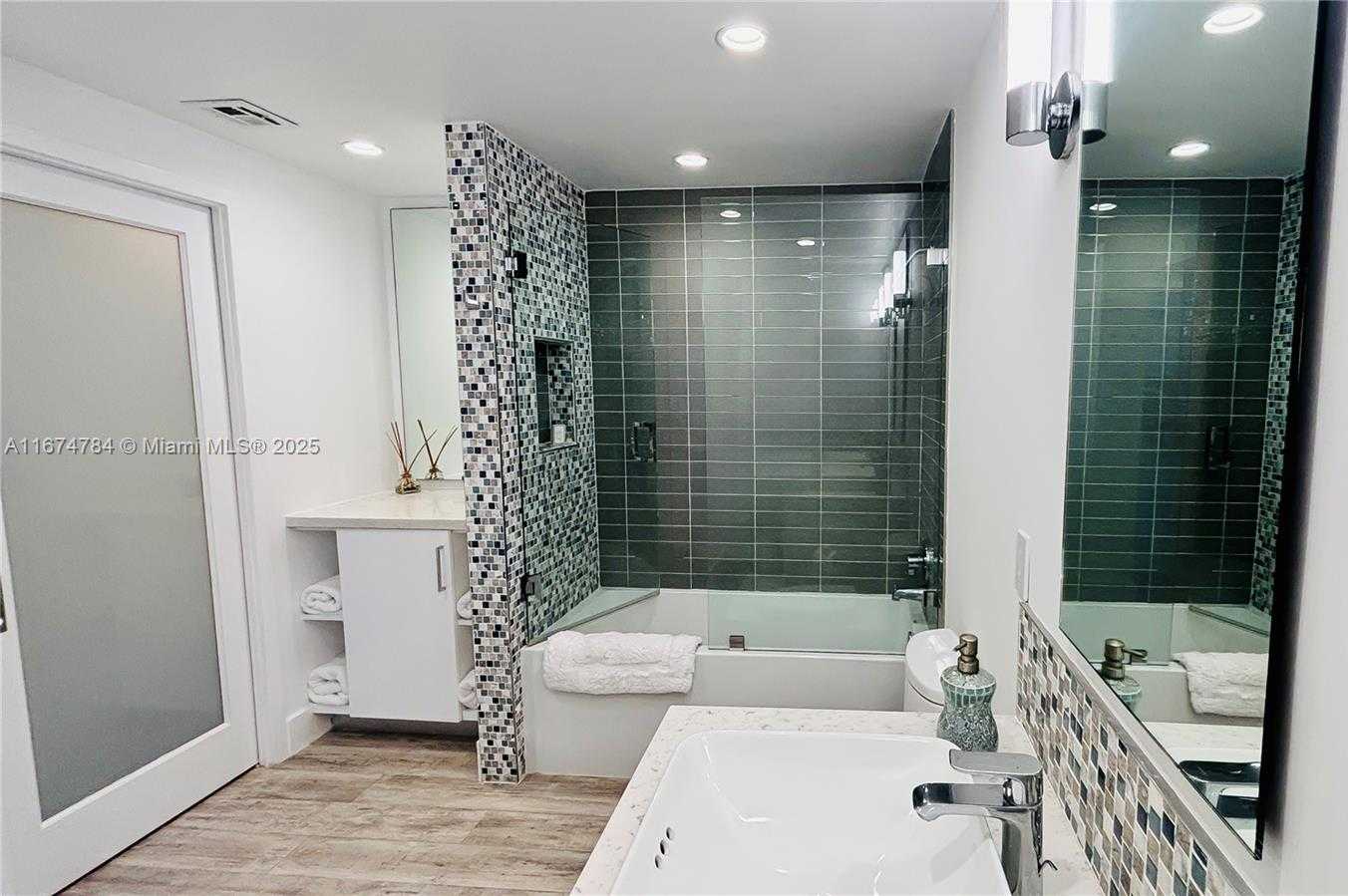 Small Image of 5161 COLLINS AVE #1003, Miami Beach Number 15