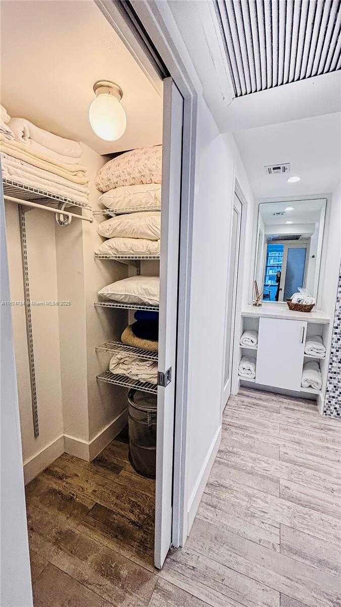 Small Image of 5161 COLLINS AVE #1003, Miami Beach Number 17