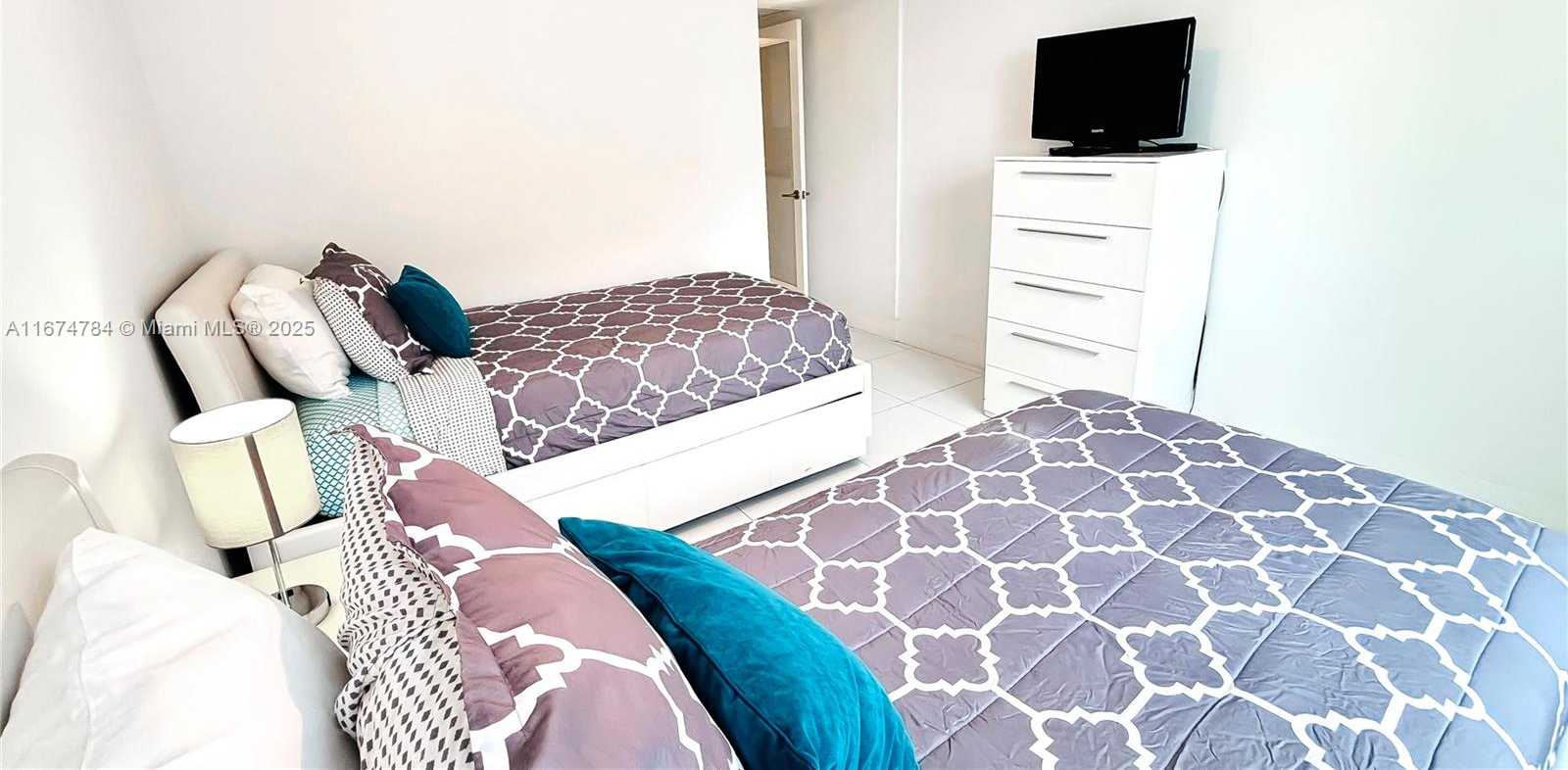 Small Image of 5161 COLLINS AVE #1003, Miami Beach Number 19