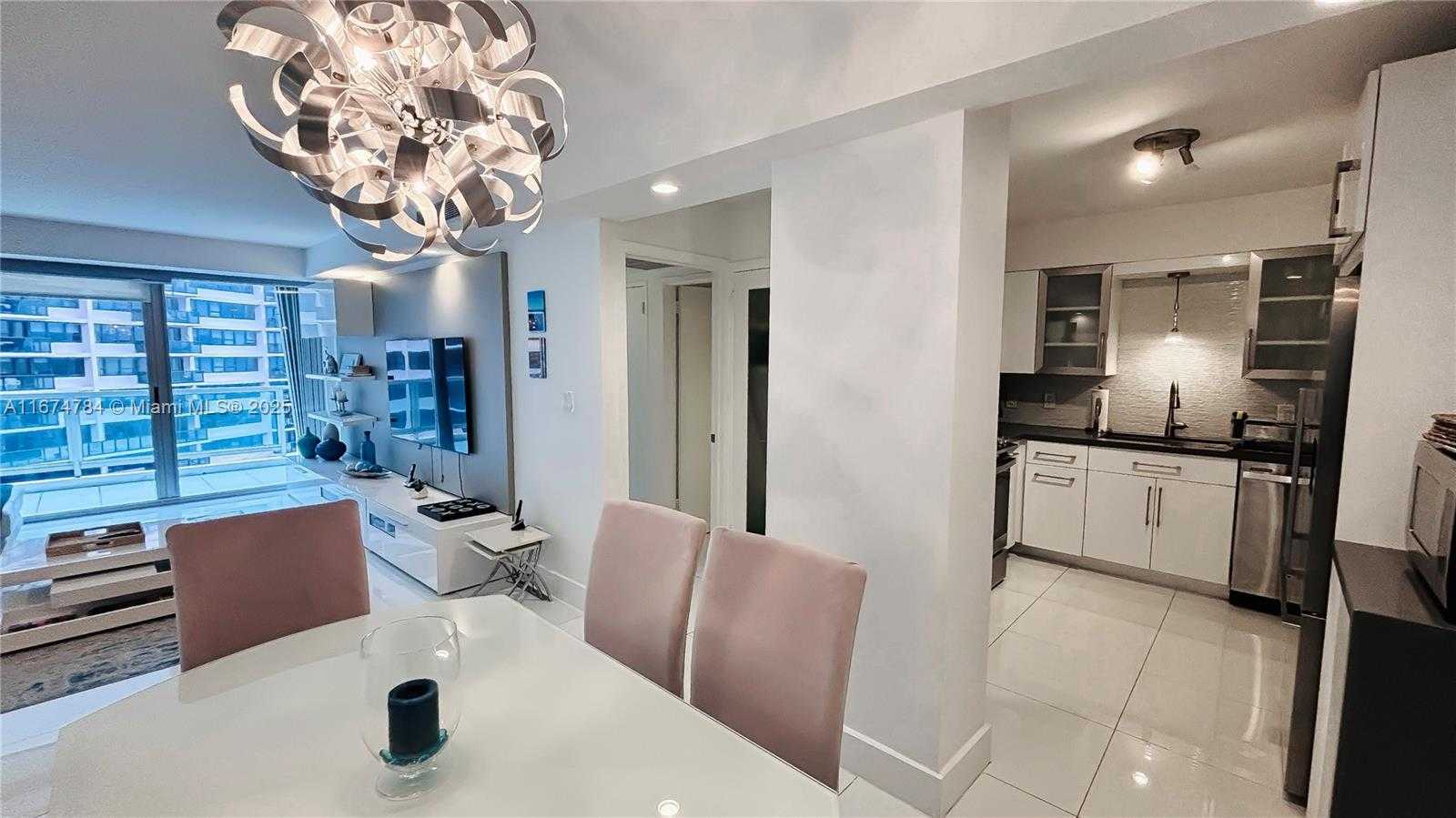 Small Image of 5161 COLLINS AVE #1003, Miami Beach Number 24