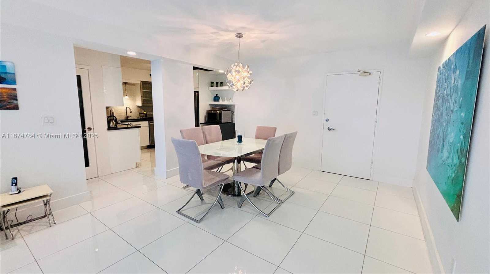 Small Image of 5161 COLLINS AVE #1003, Miami Beach Number 26