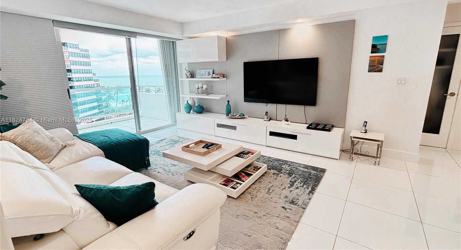 Small Image of 5161 COLLINS AVE #1003, Miami Beach Number 3