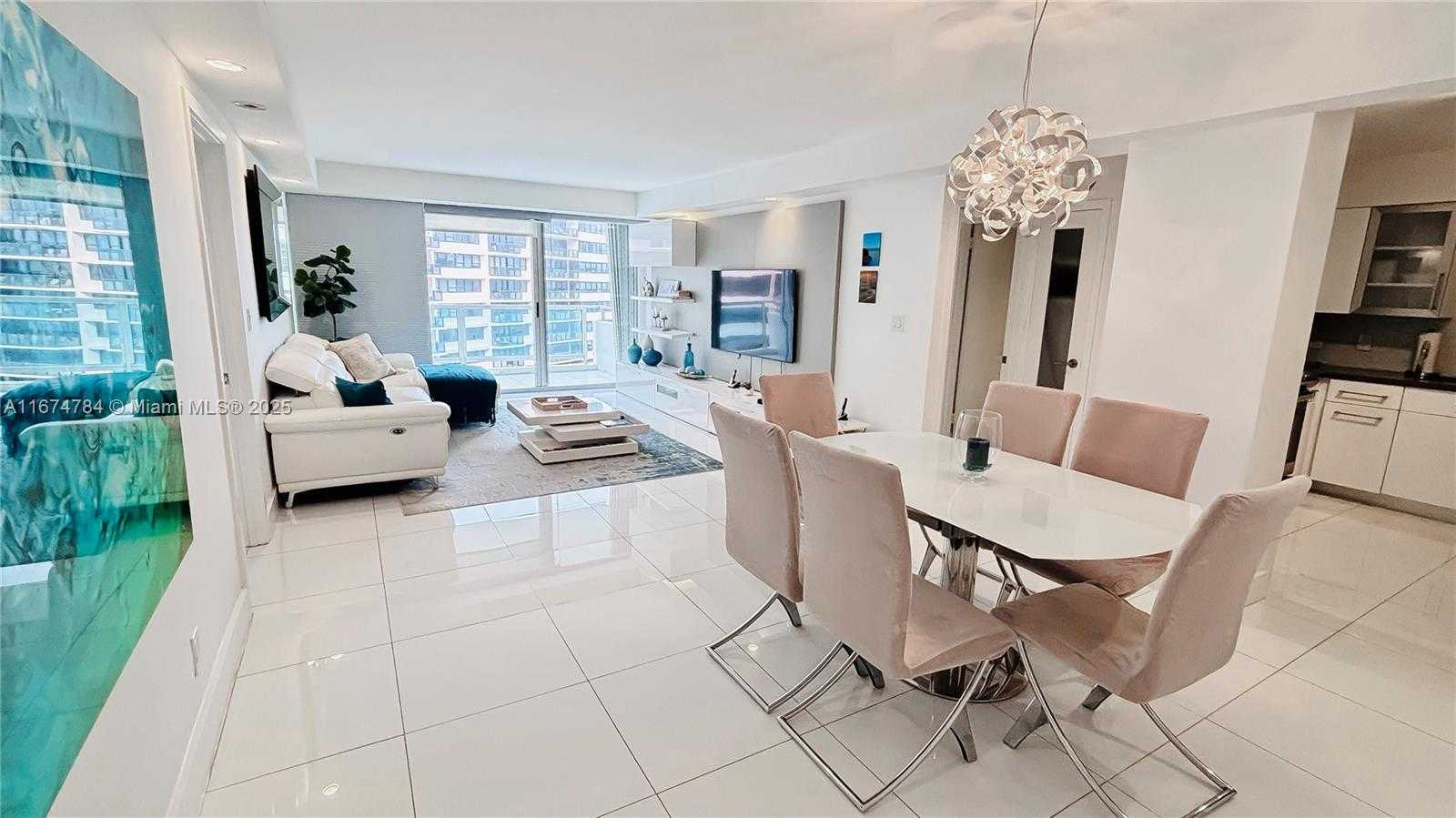 Small Image of 5161 COLLINS AVE #1003, Miami Beach Number 4