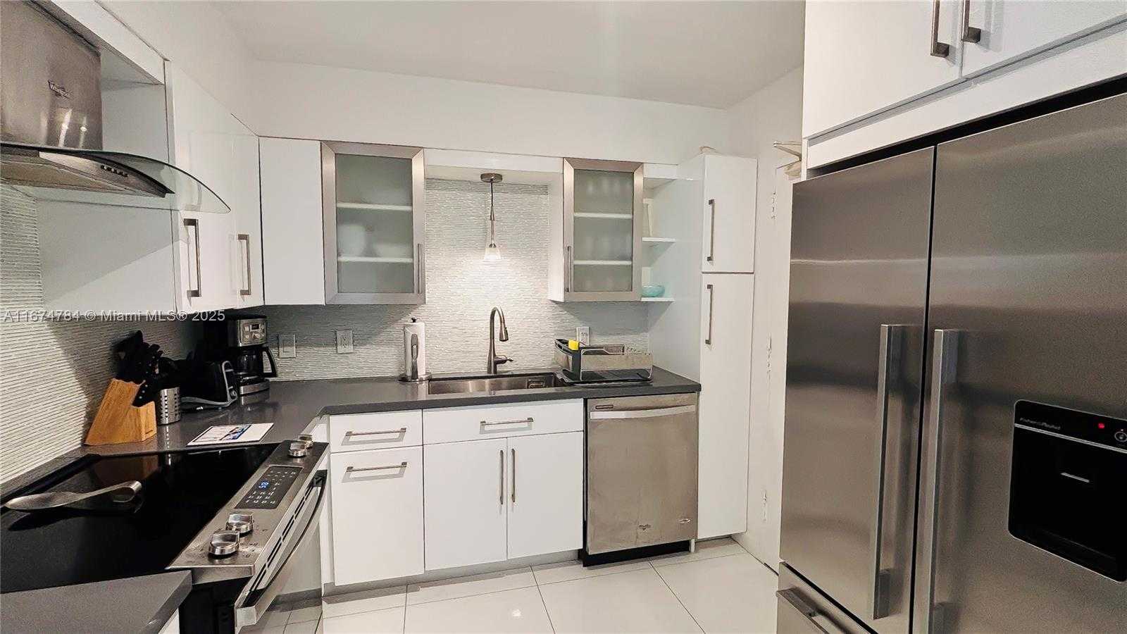 Small Image of 5161 COLLINS AVE #1003, Miami Beach Number 9