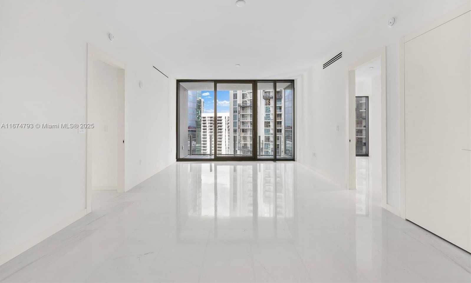 Small Image of 300 BISCAYNE BLVD WAY #2409, Miami Number 12