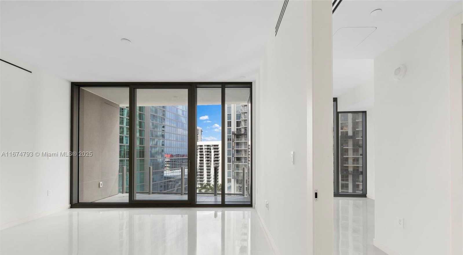 Small Image of 300 BISCAYNE BLVD WAY #2409, Miami Number 14