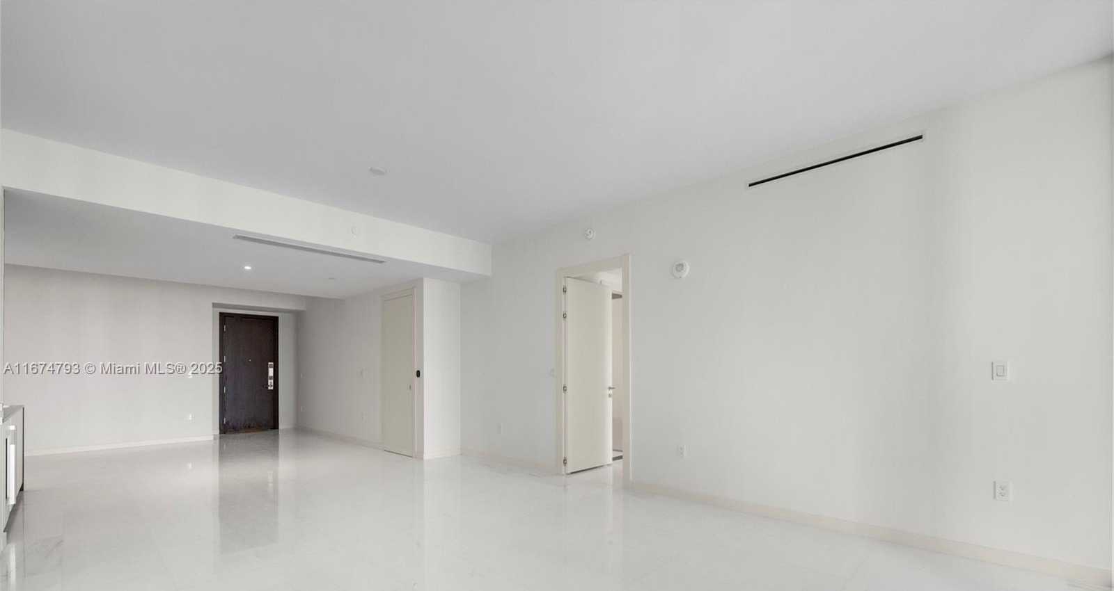 Small Image of 300 BISCAYNE BLVD WAY #2409, Miami Number 17