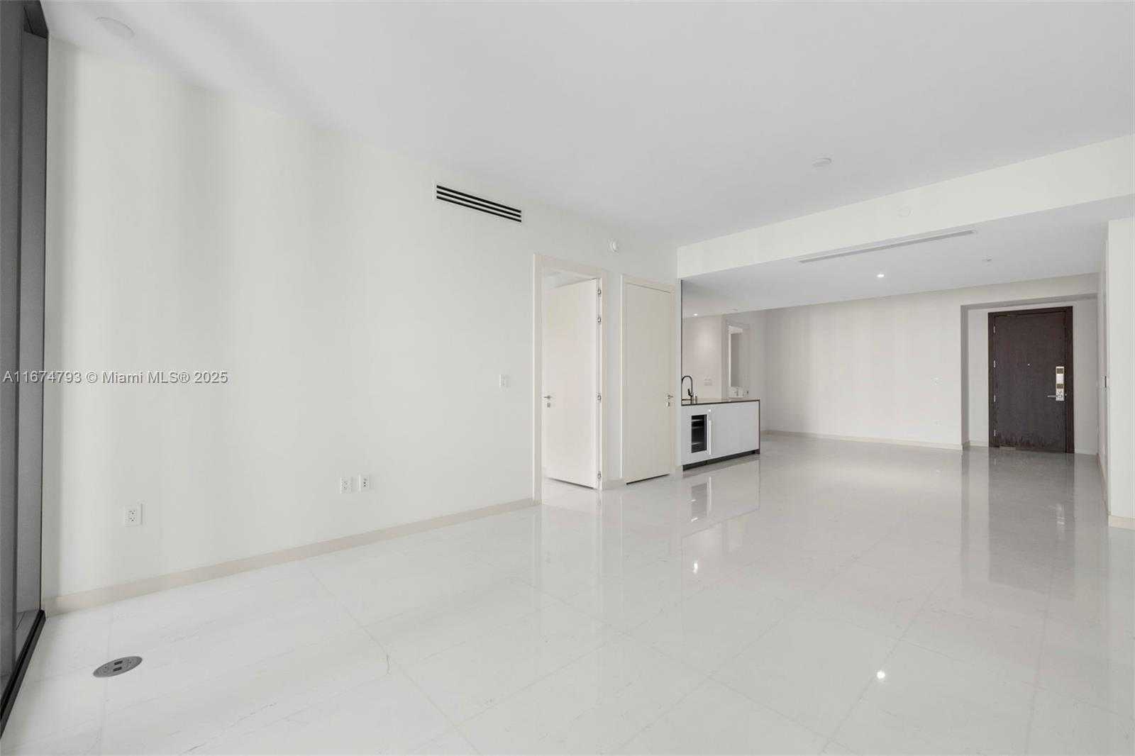 Small Image of 300 BISCAYNE BLVD WAY #2409, Miami Number 19